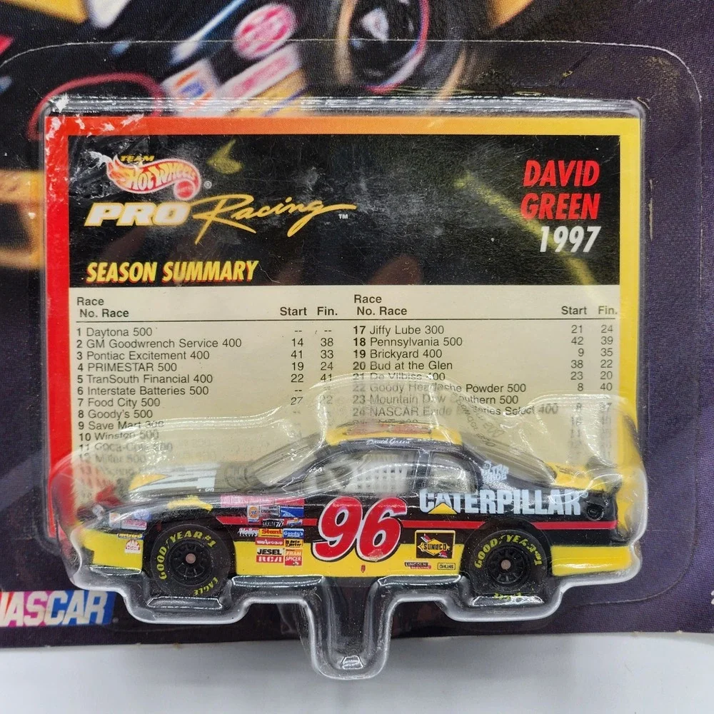 Hot‎ Wheels Pro Racing David Green 1997 Caterpillar NASCAR Diecast Car